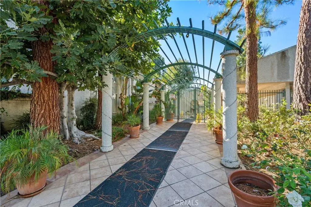 20134 Leadwell St. #218, Winnetka, CA 91306 - Image #1