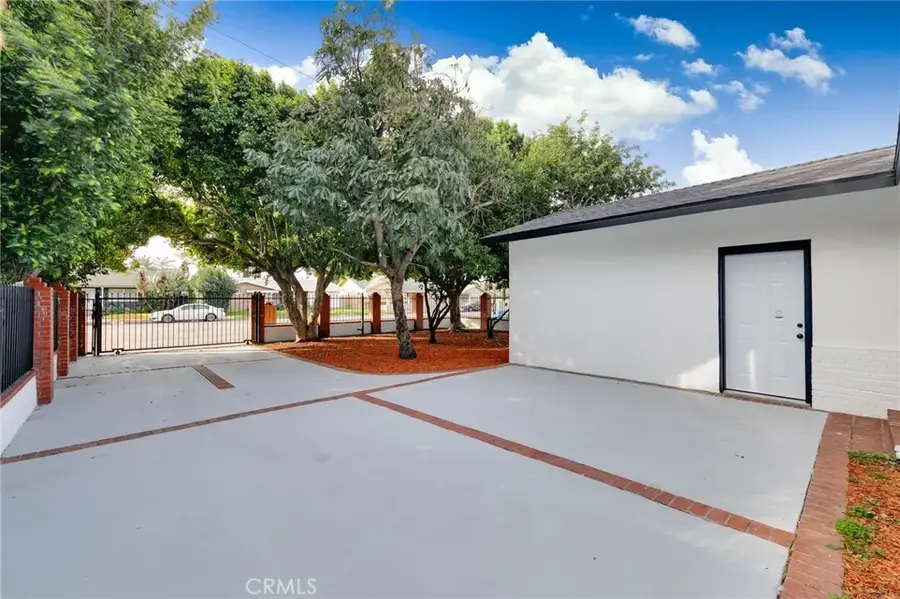 15643 Lassen, North Hills, CA 91343 - #2