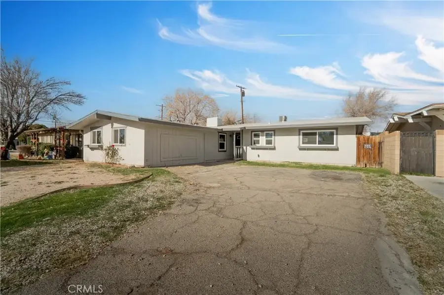 1041 W Avenue H2, Lancaster, CA 93534 - Image #2