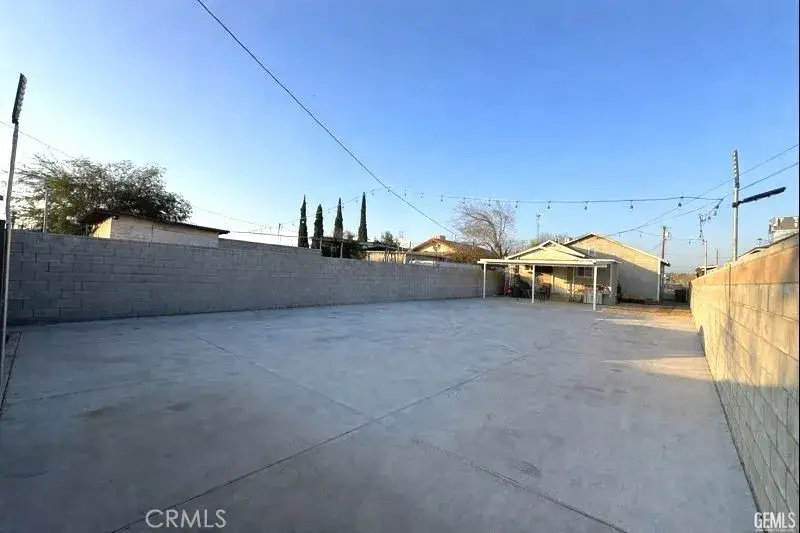 923 Sumner Street, Bakersfield, CA 93305 - Image #3