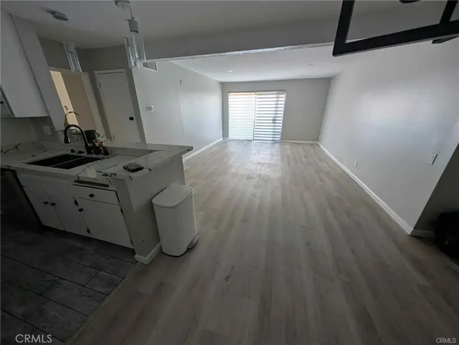 5460 White Oak Avenue #c302, Encino, CA 91316 - Image #3