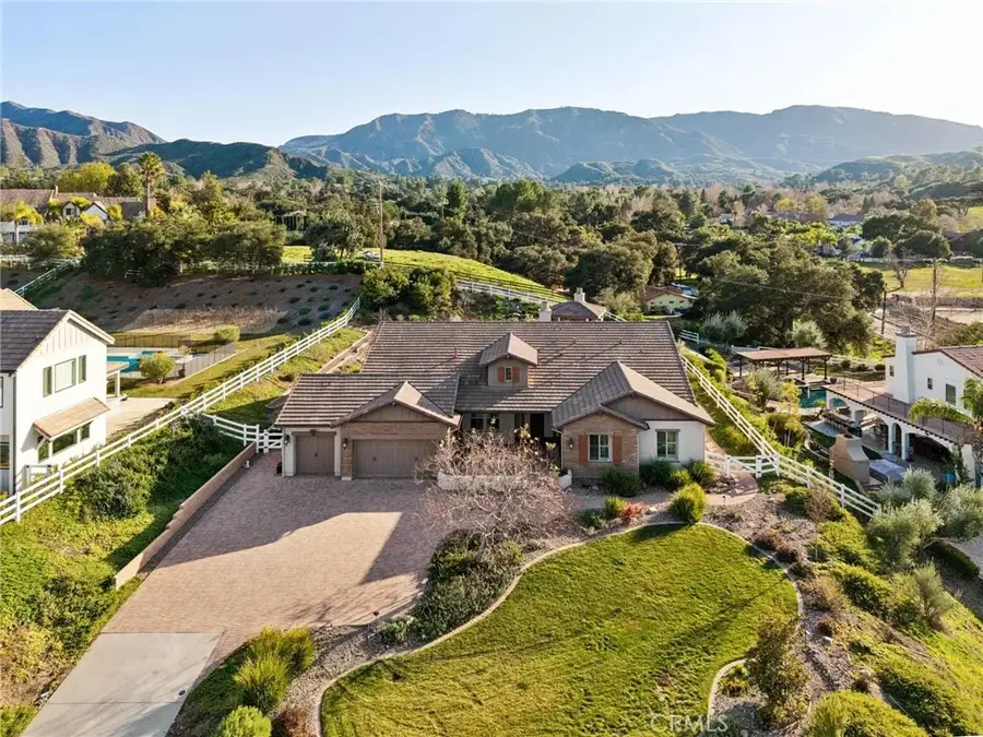 15930 Mandalay Road, Canyon Country, CA 91387 - Image #2