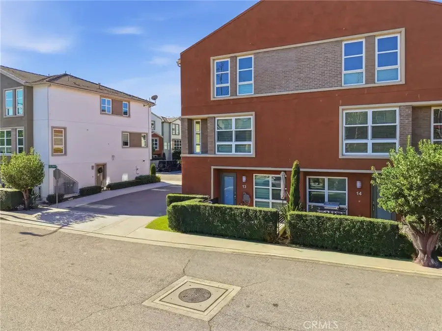 2700 E Chaucer #13, Los Angeles, CA 90065 - #2