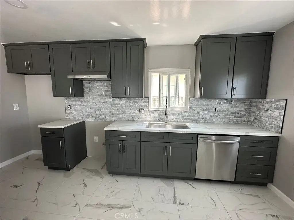 425 Elm, Inglewood, CA 90301 - #1