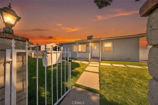 8100 Bellaire Avenue, North Hollywood, CA 91605