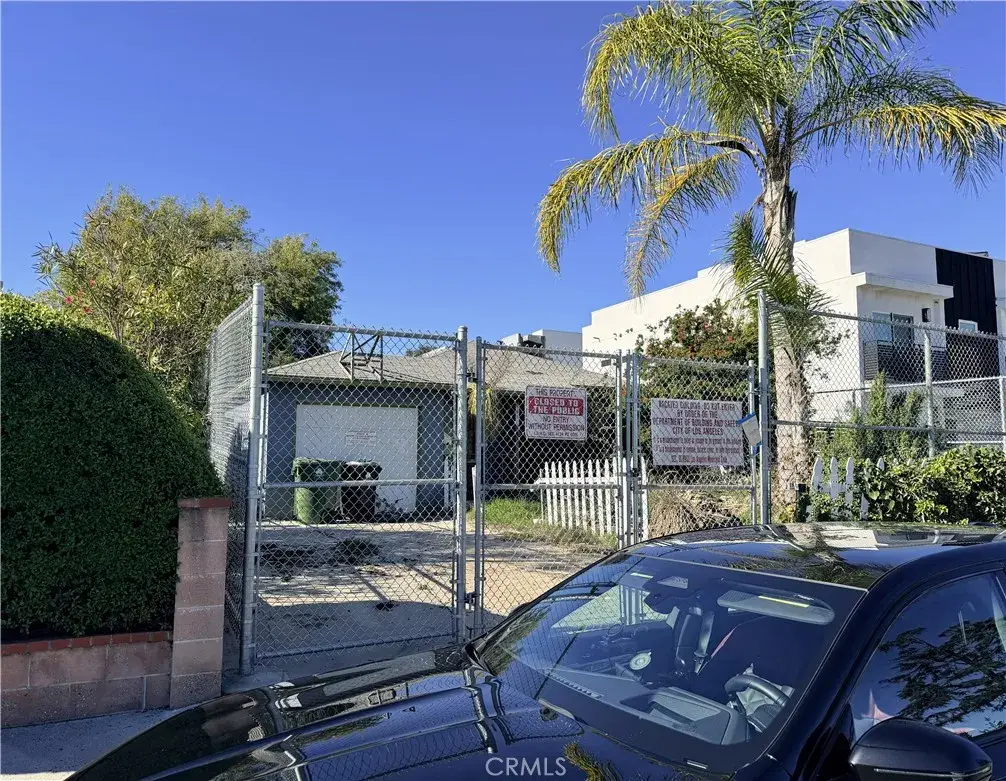 5647 Satsuma, North Hollywood, CA 91601 - #1