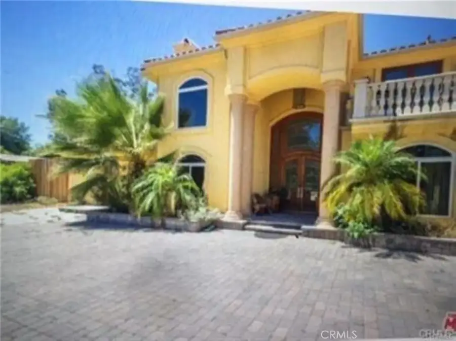 5717 Melvin Avenue, Tarzana, CA 91356 - Image #3