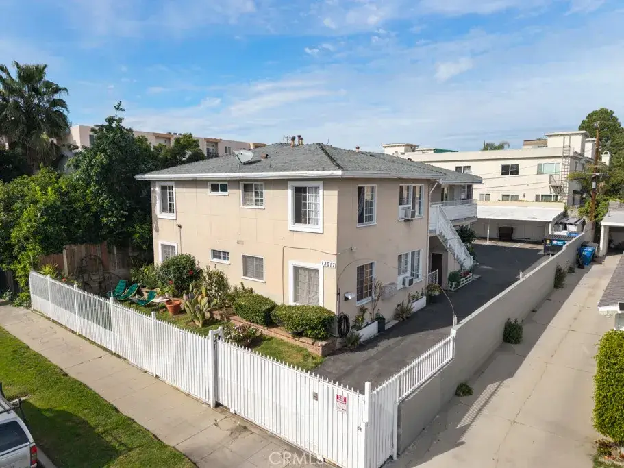 13617 Leadwell, Van Nuys, CA 91405 - #1