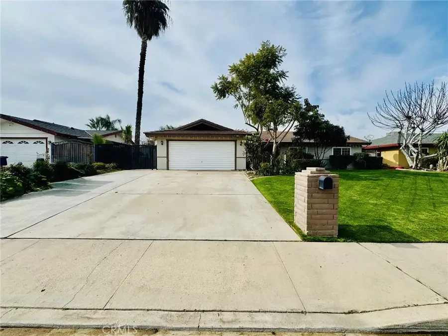 2415 Bladen, Bakersfield, CA 93309 - #2