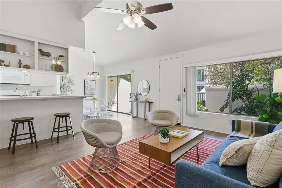 6227 Randi, Woodland Hills, CA 91367 - Image #3