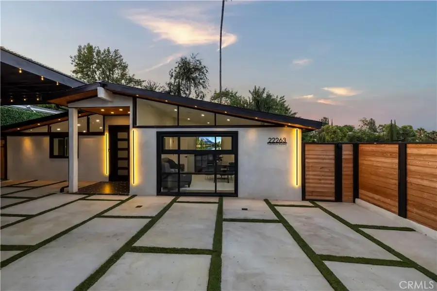 22263 Flanco, Woodland Hills, CA 91364 - Image #3