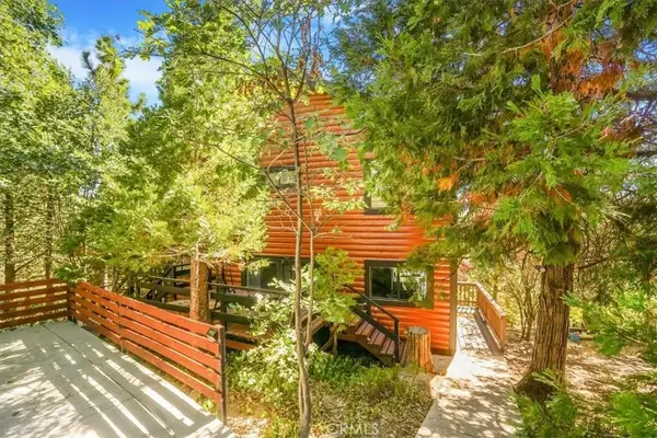 695 Grass Valley Road, Lake Arrowhead, CA 92352