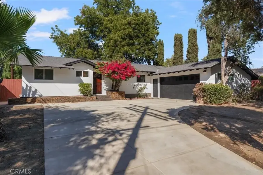 8581 Owensmouth, Canoga Park, CA 91304 - Image #2