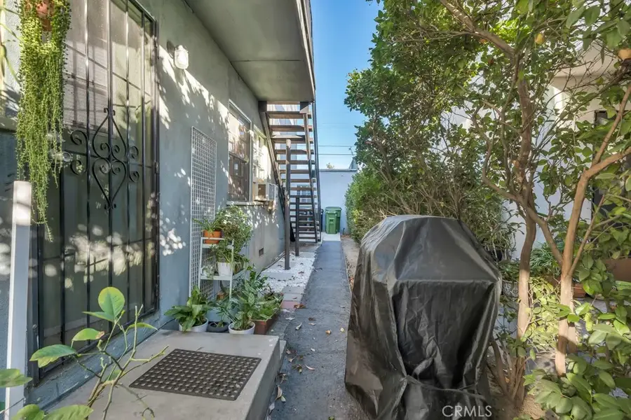 6308 Coldwater Canyon, North Hollywood, CA 91606 - Image #3