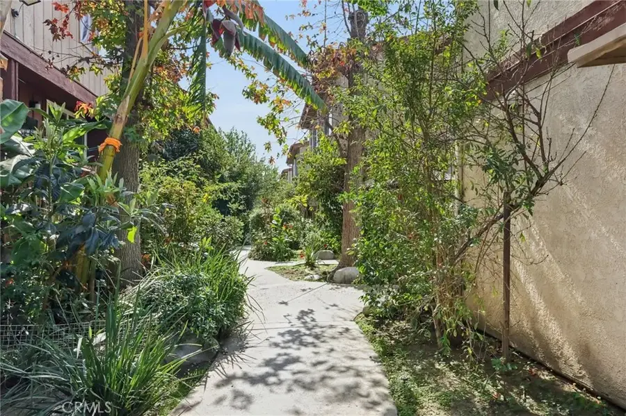 7320 Lennox Avenue #D11, Van Nuys, CA 91405 - #3