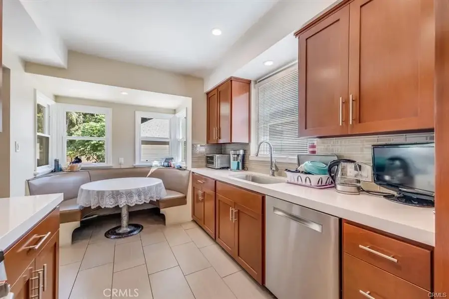 5646 Vesper Avenue, Sherman Oaks, CA 91411 - Image #3