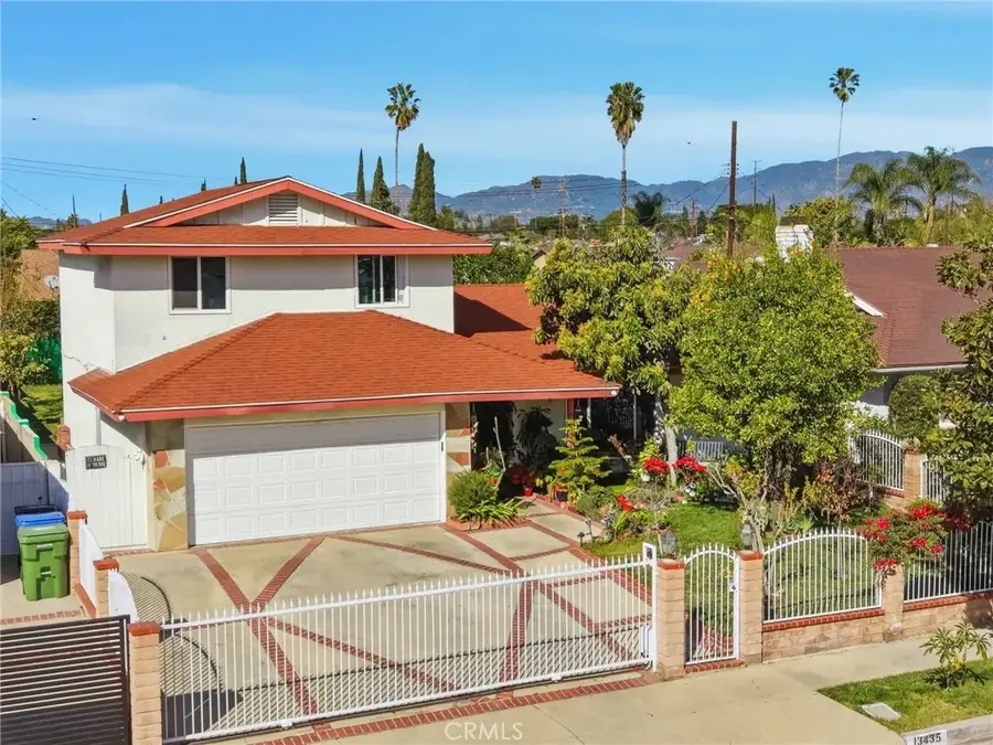 13435 Chase Street, Arleta, CA 91331 - #2