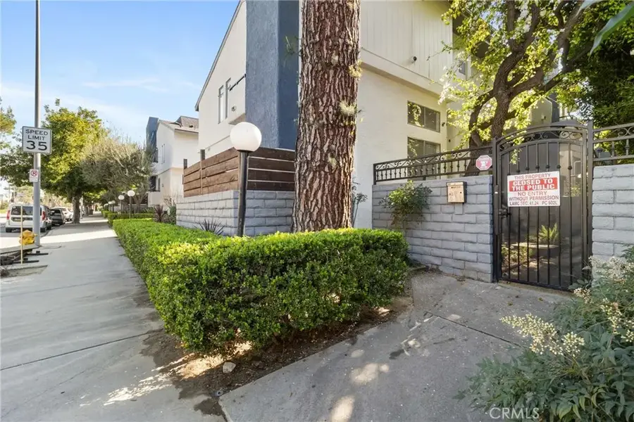 12380 Chandler #D, Valley Village, CA 91607 - #2