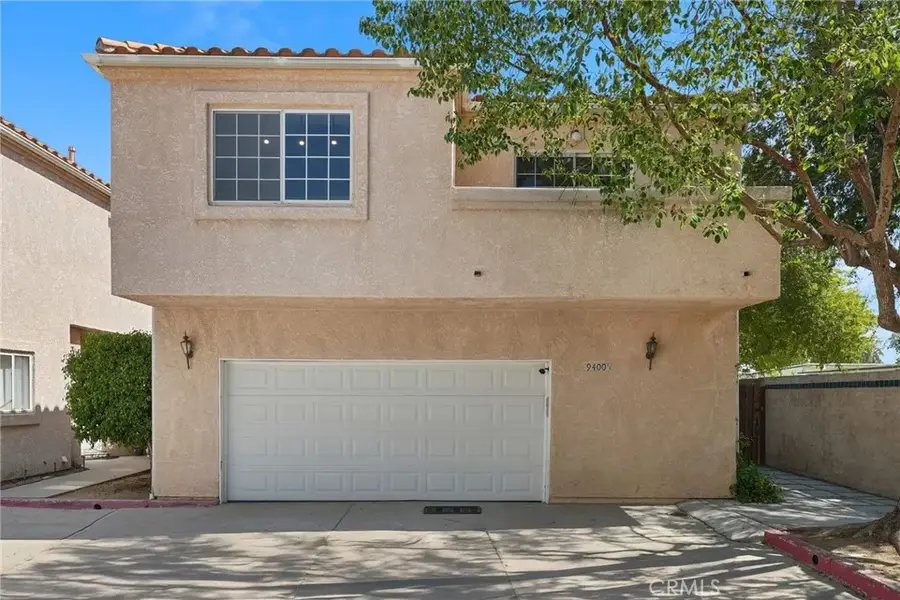 9400 Noble, North Hills, CA 91343 - #3