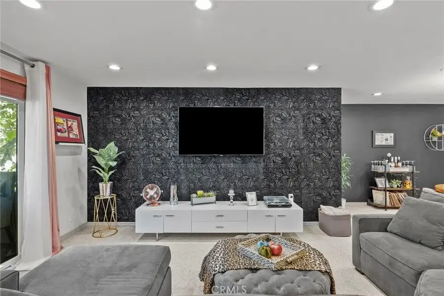 6752 Hillpark Drive #202, Los Angeles, CA 90068 - #3