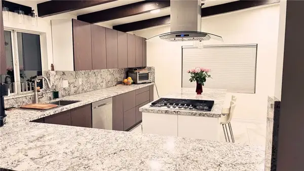 19516 Blythe, Reseda, CA 91335