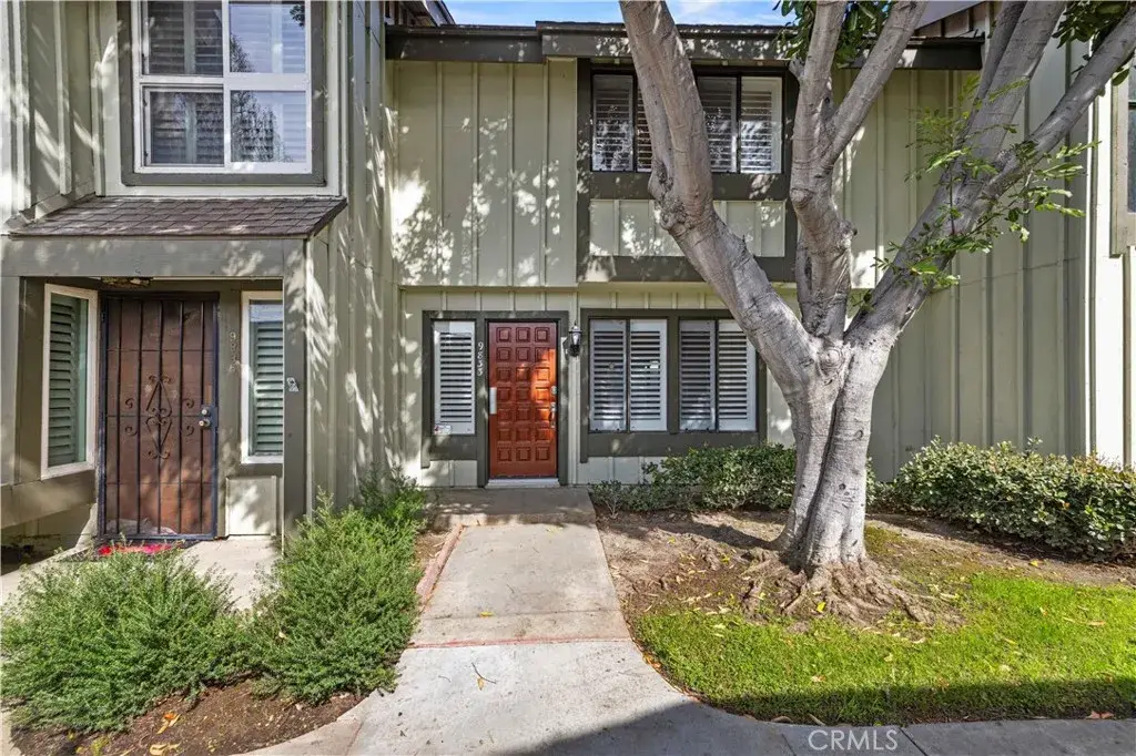 9833 Karmont, South Gate, CA 90280 - #1