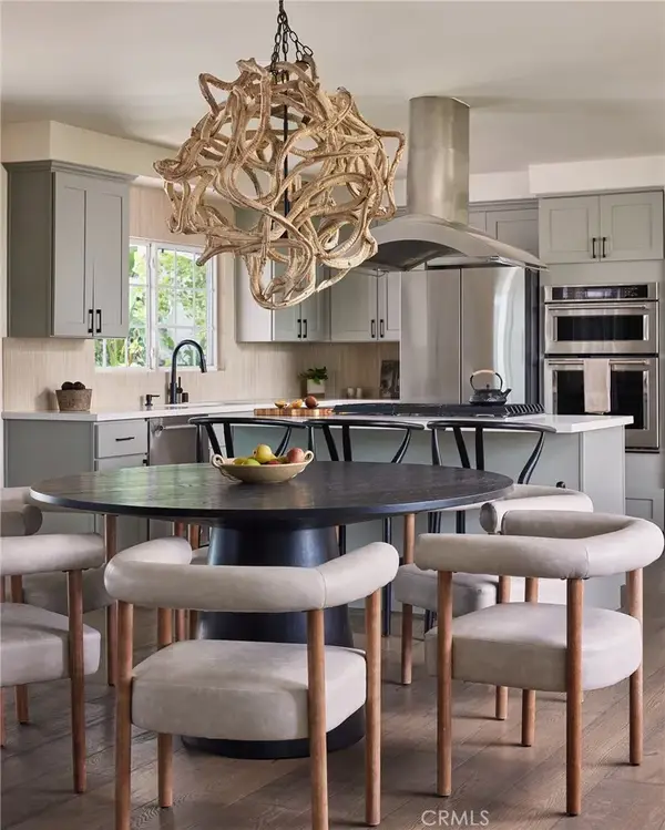 17856 Cathedral, Encino, CA 91316