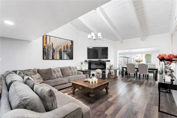 2011 W Katella, Anaheim, CA 92804