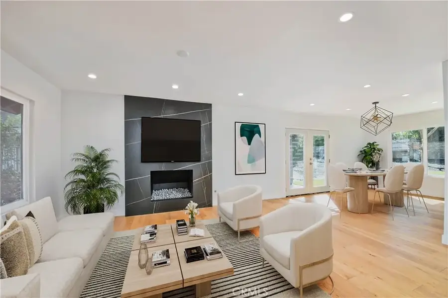 22357 Welby Way, Woodland Hills, CA 91303 - #2