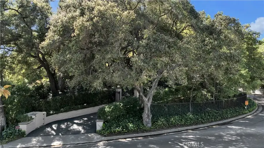 16700 Bosque Drive, Encino, CA 91436 - #2