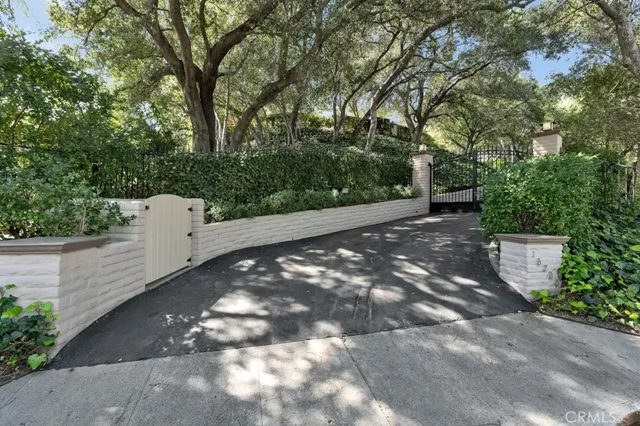 16700 Bosque Drive, Encino, CA 91436 - #3