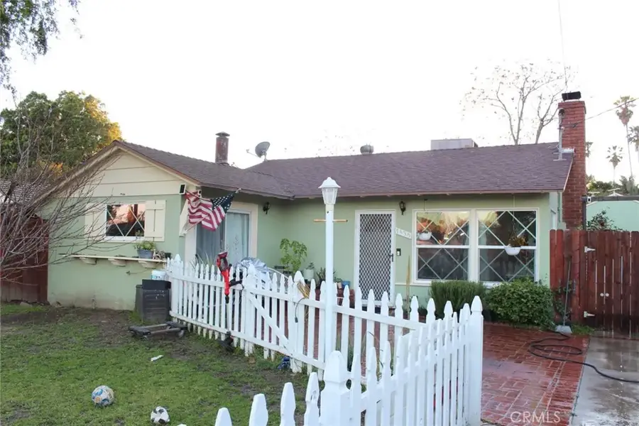 7535 Vanalden, Reseda, CA 91335 - #2