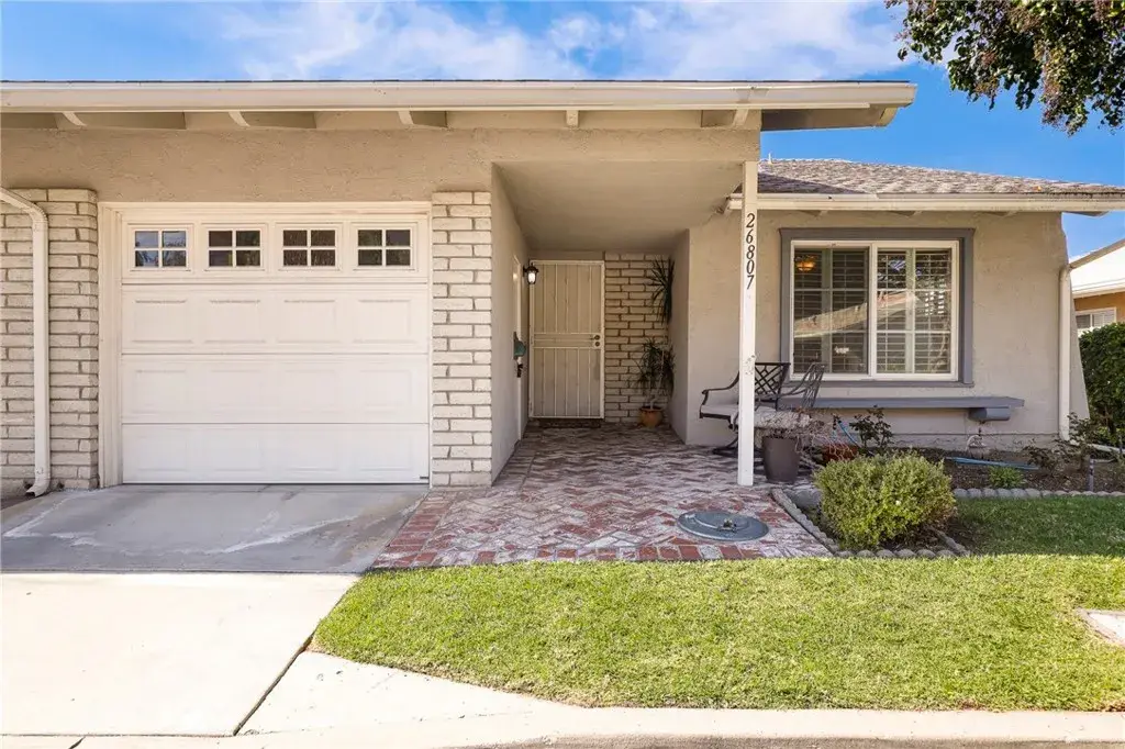 26807 Circle Of The Oaks, Newhall, CA 91321 - #1