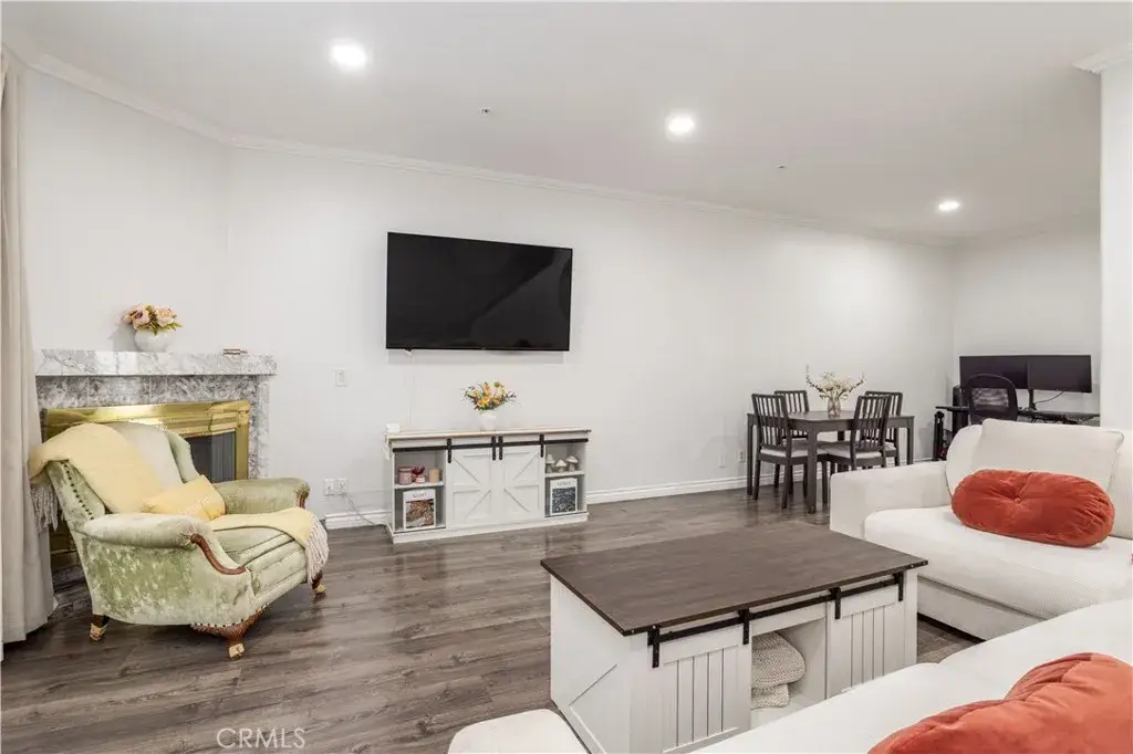 18347 Saticoy Street #35, Reseda, CA 91335 - #1