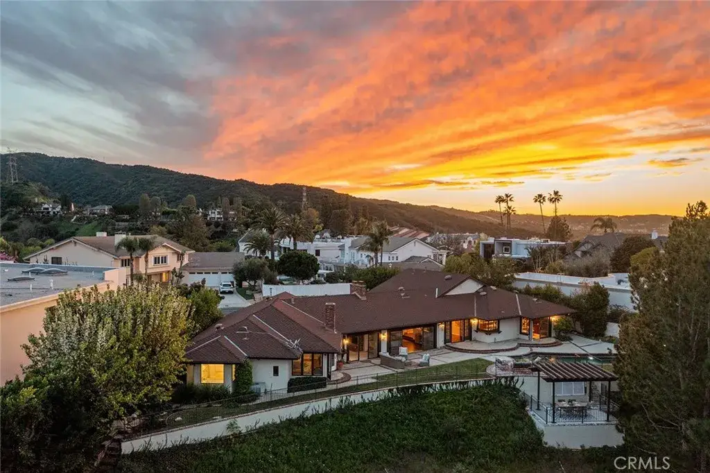 3906 Lake Vista Court, Encino, CA 91316 - #1