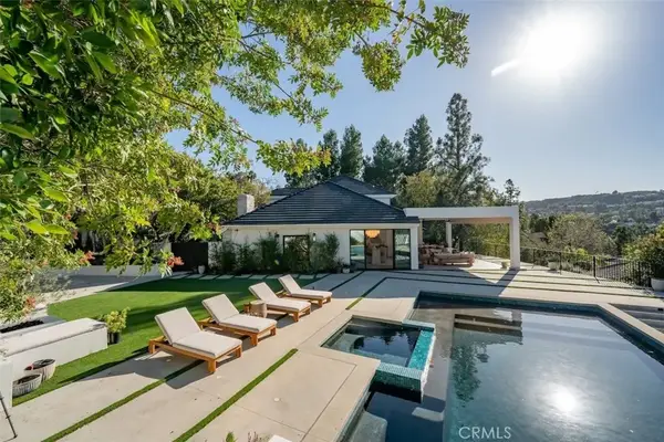 4017 Nogales, Tarzana, CA 91356