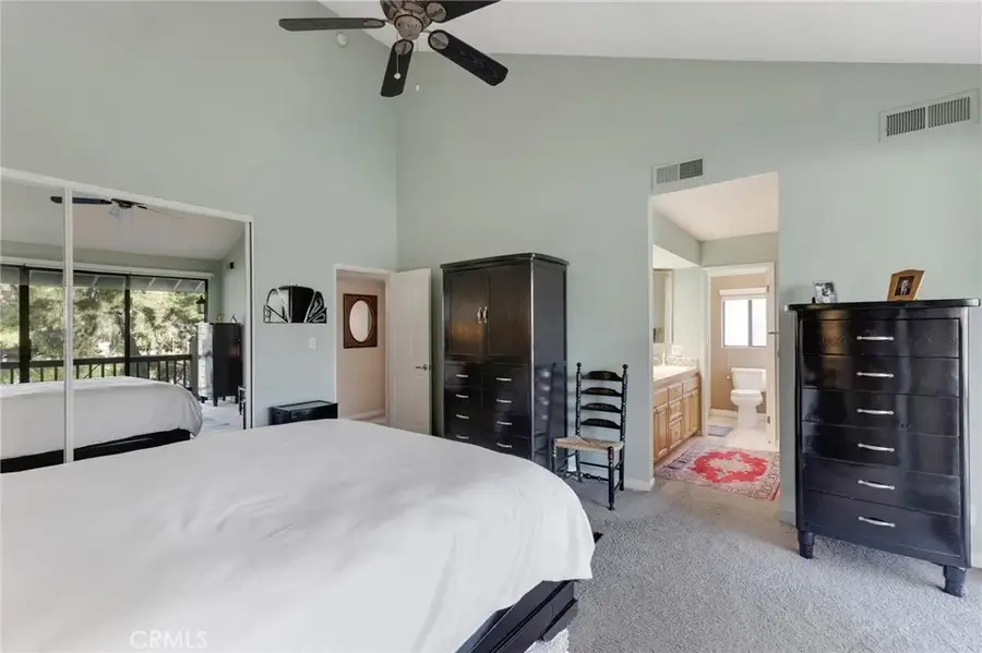 5757 Owensmouth Avenue #20, Woodland Hills, CA 91367 - #3
