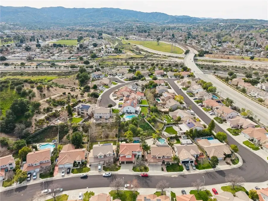 25317 Heather Vale Street, Saugus, CA 91350 - #3