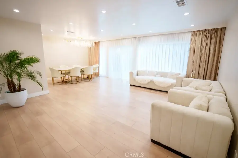 15500 Chatsworth, Mission Hills, CA 91345 - #3