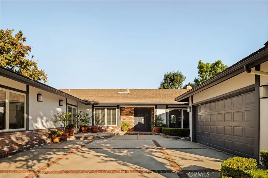 22370 Algunas Road, Woodland Hills, CA 91364 - #2