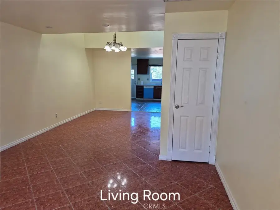 7320 Lennox Avenue #E10, Van Nuys, CA 91405 - #3