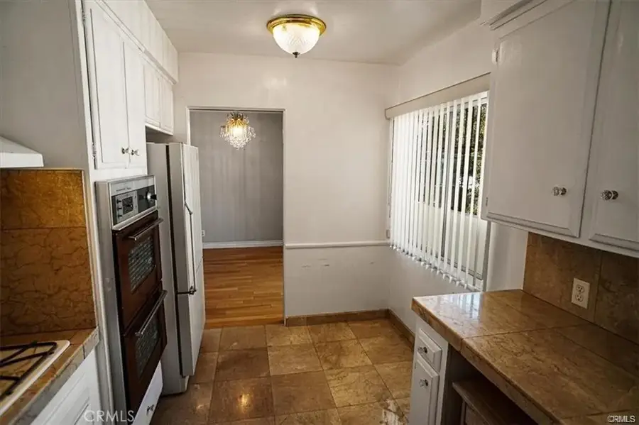 1757 N Normandie Avenue #8, Los Angeles, CA 90027 - #3