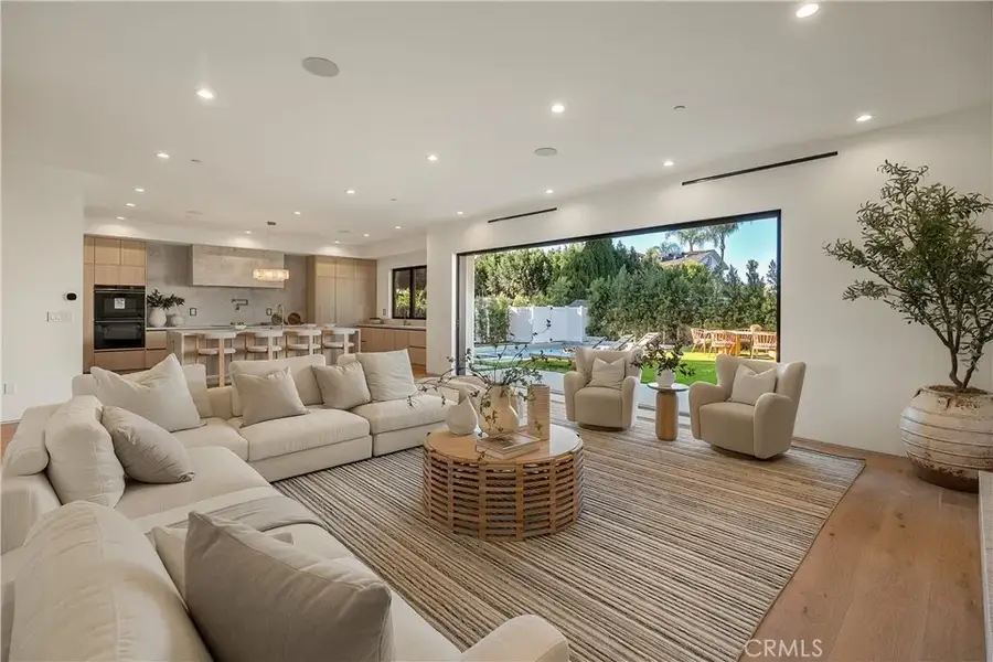 15451 Camarillo Street, Sherman Oaks, CA 91403 - #3