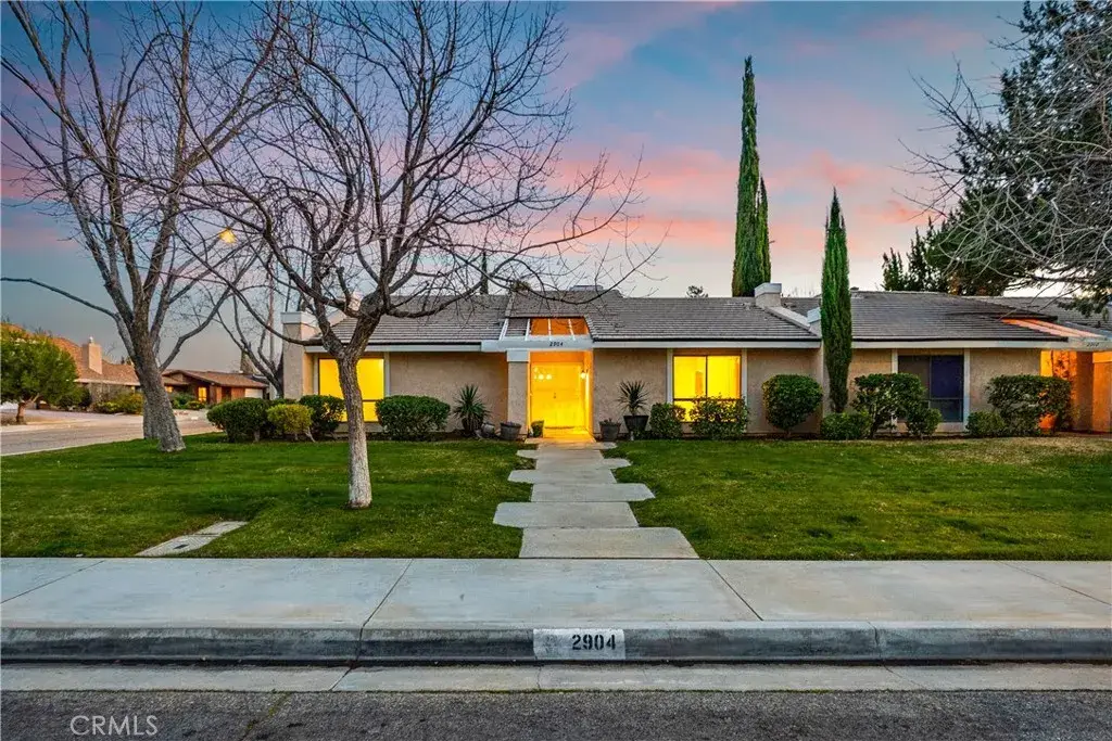 2904 W J4 Avenue, Lancaster, CA 93536 - #1