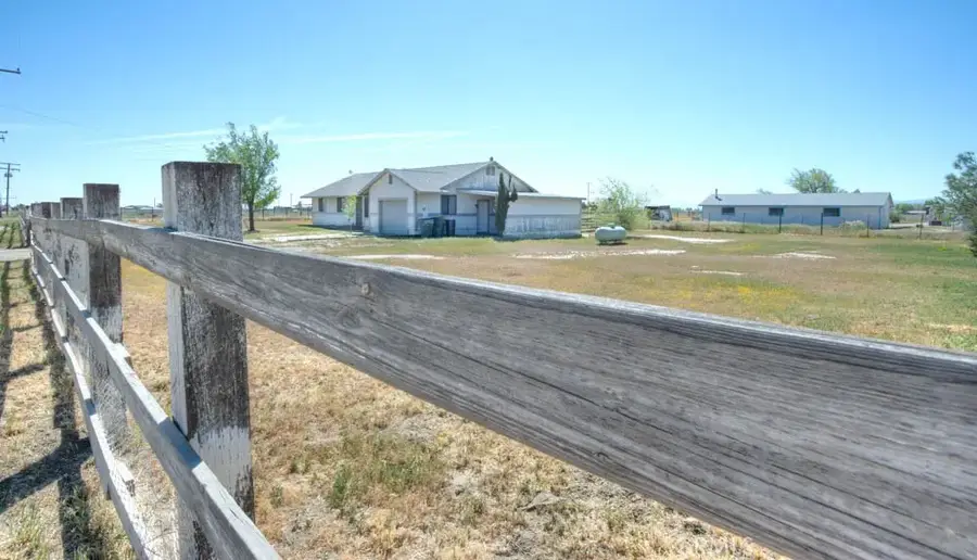 5902 Margaritha, Rosamond, CA 93560 - #3