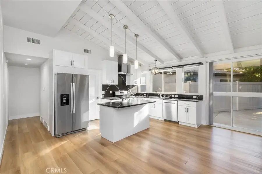 8341 Delco Avenue, Winnetka, CA 91306 - #2