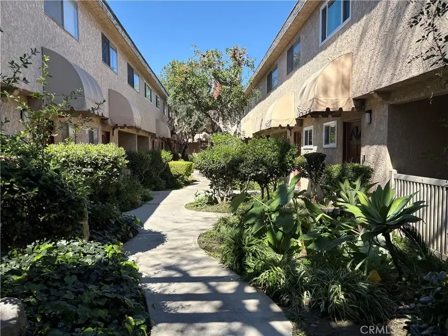 17131 Roscoe #10, Northridge, CA 91325 - #3