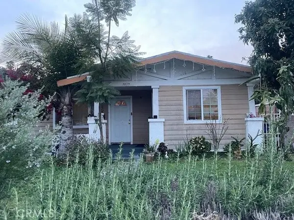 3875 Arlington, Los Angeles, CA 90008