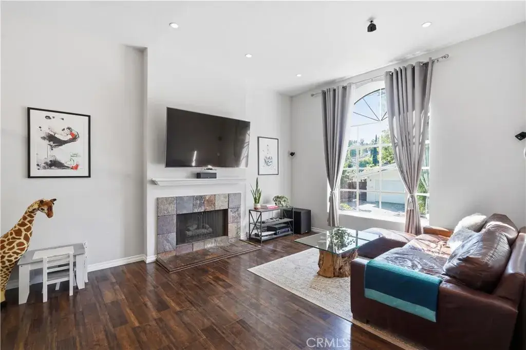 5244 Baza, Woodland Hills, CA 91364 - #1