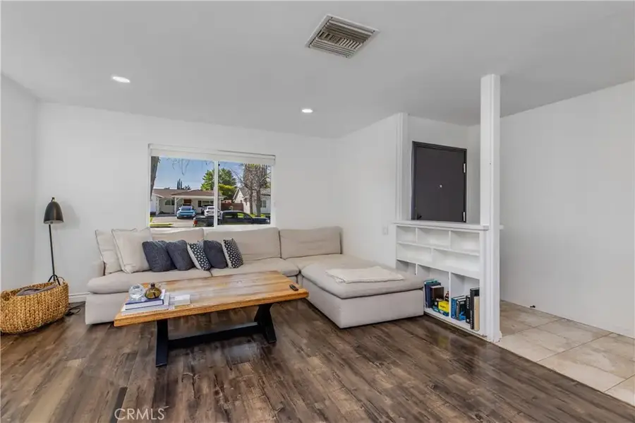 24131 Kittridge, West Hills, CA 91307 - #2